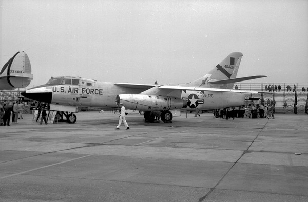  Douglas WB-66B  54-425