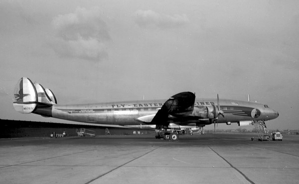 EAL Lockheed L-1049C Super Constellation N6207C