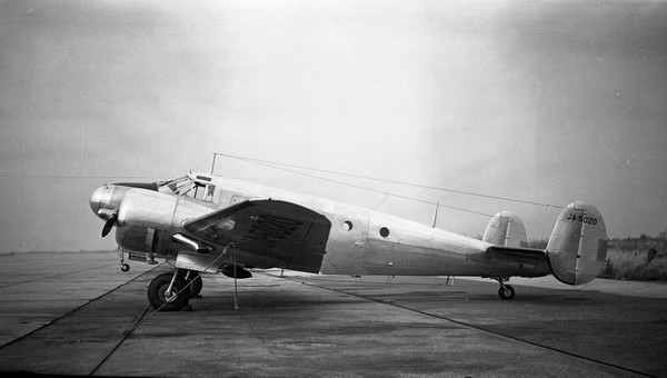  Beechcraft D18 Twin Beech JA5020