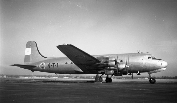Argentine Navy Douglas C-54 Skymaster 4-T-1