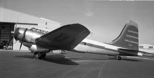  Douglas B-23 Dragon N52327